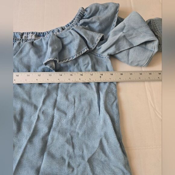 7 For All Mankind Blue Chambray Off The Shoulder Top Size Small - Picture 7 of 8
